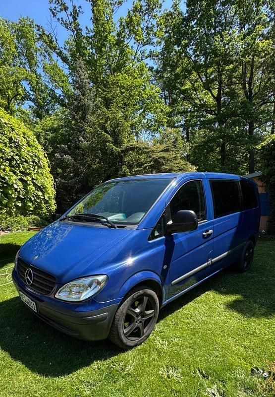 Blau Gebraucht 2005 Mercedes Vito Van | 8.000 € - Bild 1/4