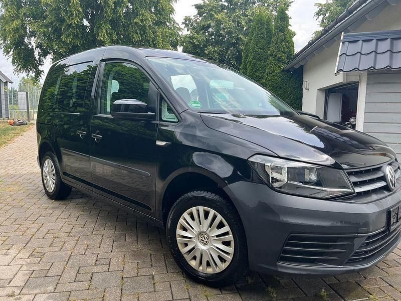 Schwarz Gebraucht 2016 VW Caddy Van / Kleinbus | 10.990 € (Guter Preis) - Bild 1/4