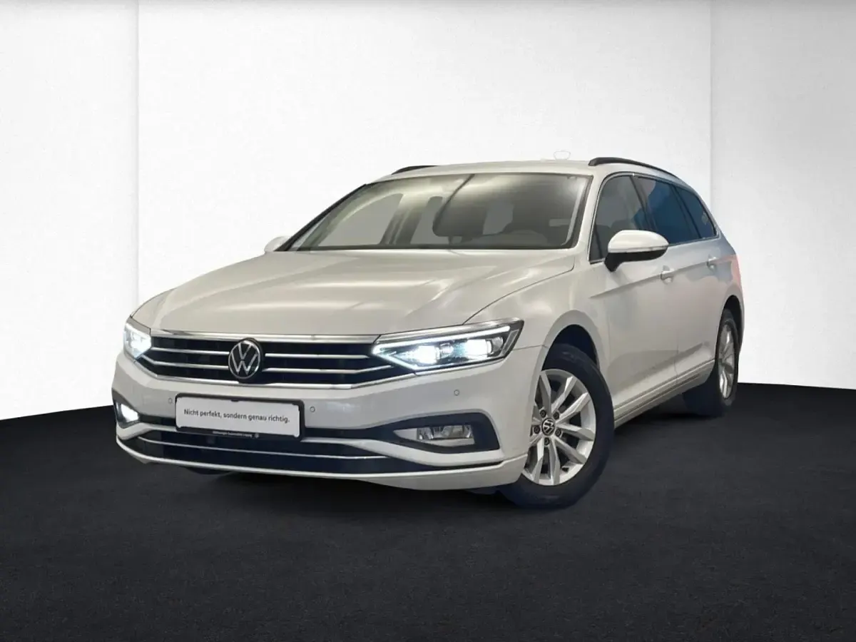 Gebraucht VW Passat Business 150 PS (110 kW) 2023 Weiß Kombi