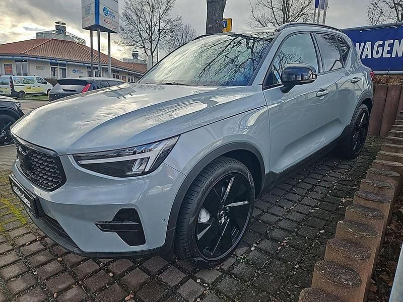 Gebraucht Volvo XC40 Plus 163 PS (119 kW) 2026 Grau SUV