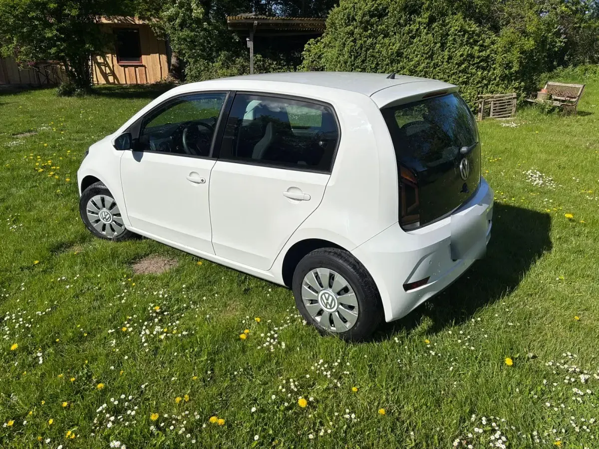 Gebraucht VW up! move up! 60 PS (44 kW) 2017 Weiß Kleinwagen