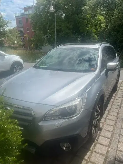 Gebraucht Subaru Outback Active 150 PS (110 kW) 2015 Silber Kombi
