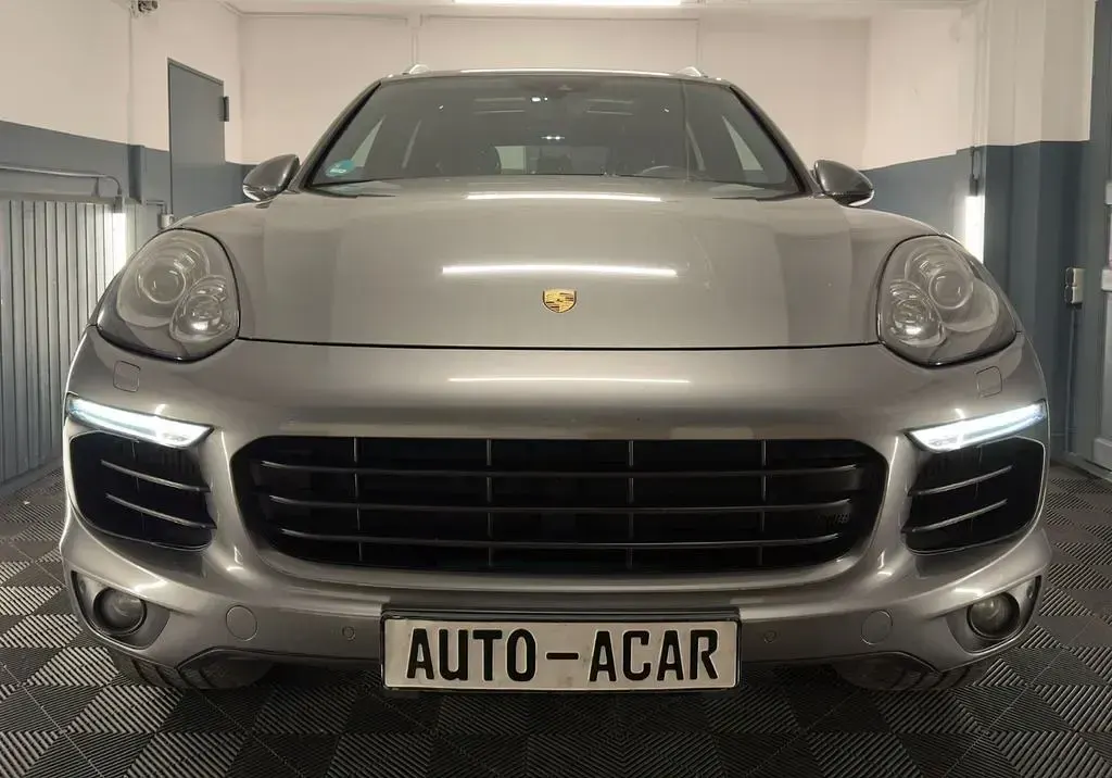 Second-hand Porsche Cayenne 262 CP (192 kW) 2016 Gri SUV