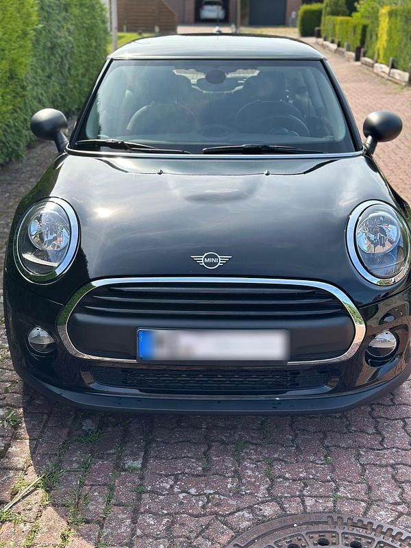 Schwarz Gebraucht 2019 Mini ONE Kleinwagen | 12.999 € (Superpreis) - Bild 1/4