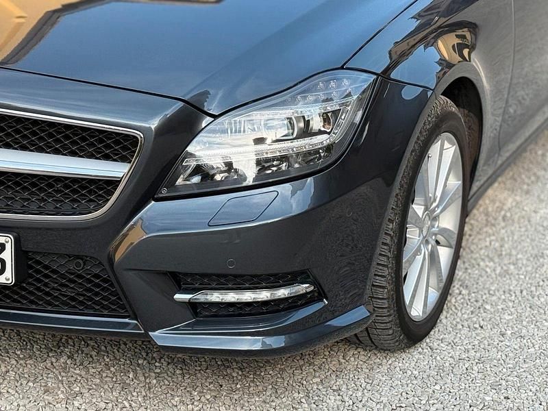 Grau Gebraucht 2013 Mercedes CLS350 Coupé | 27.900 € (Teuer) - Bild 1/4