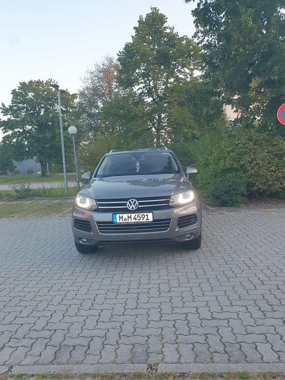 Gebraucht VW Touareg 239 PS (175 kW) 2010 Grau SUV