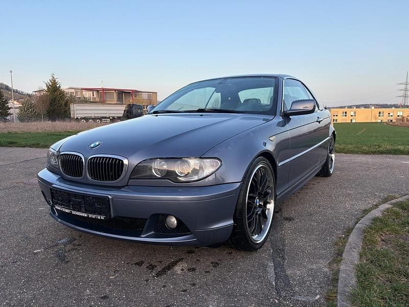 Gebraucht BMW 325 Cabriolet 191 PS (140 kW) 2004 Blau Cabrio