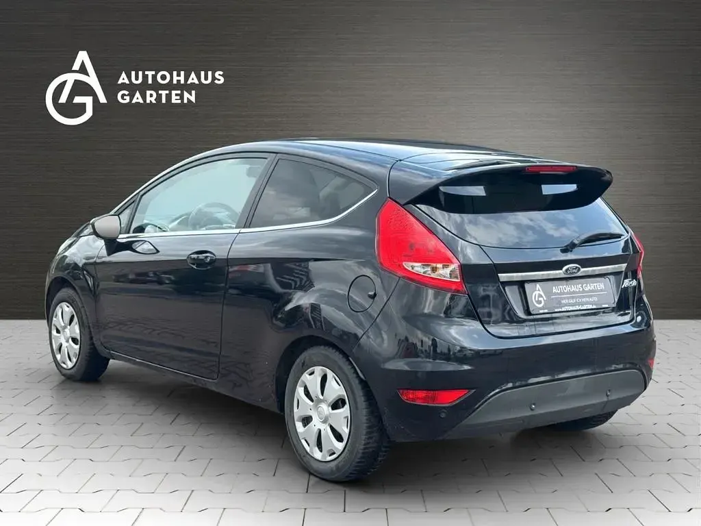 Usata Ford Fiesta Titanium 97 CV (71 kW) 2012 Nero Berlina