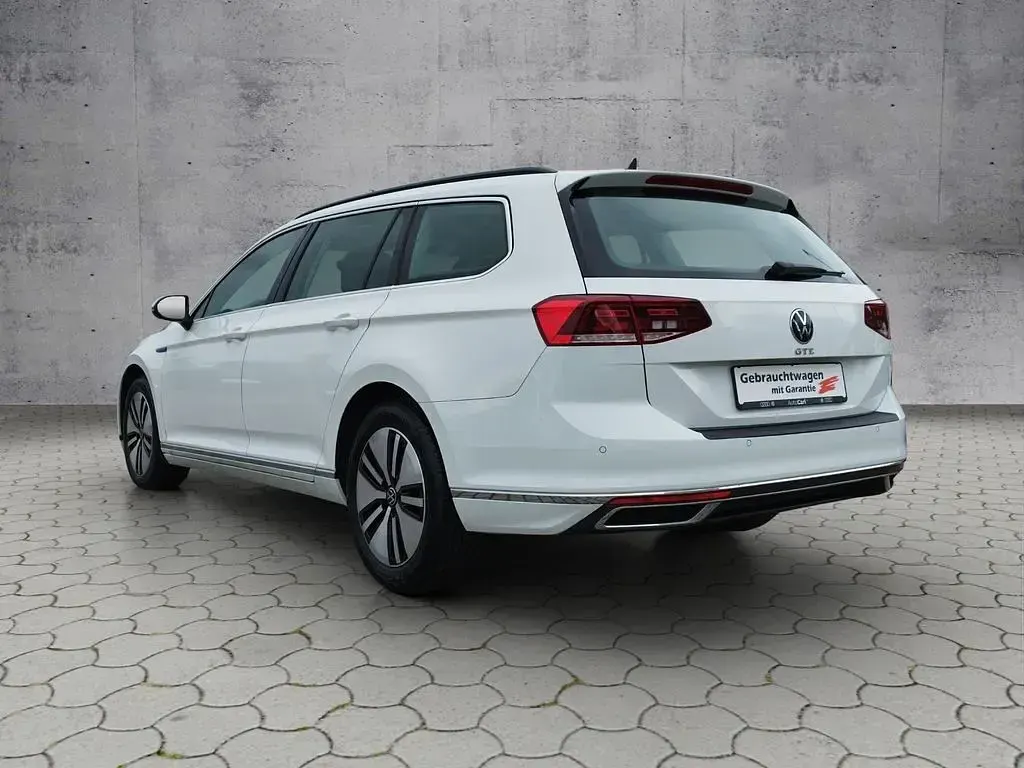 Używany VW Passat GTE 218 KM (160 kW) 2021 Biały Kombi