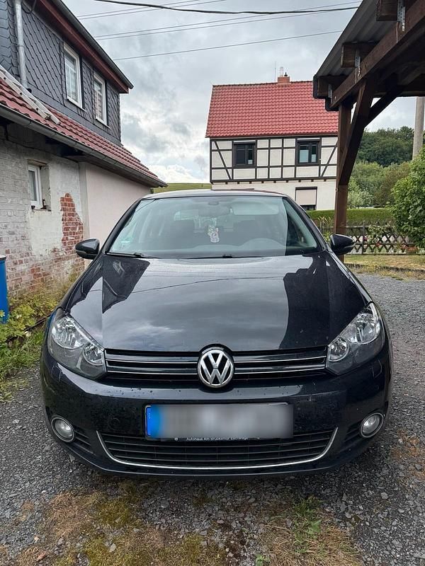 Schwarz Gebraucht 2011 VW Golf VI Style Kleinwagen | 4.500 € (Fairer Preis) - Bild 1/4