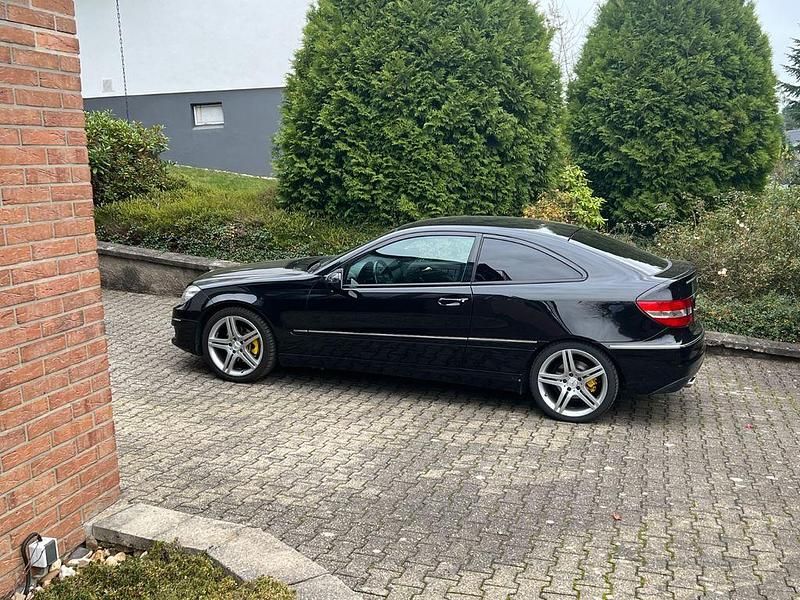 Schwarz Gebraucht 2009 Mercedes CLC200 Kleinwagen | 9.800 € (Teuer) - Bild 1/4