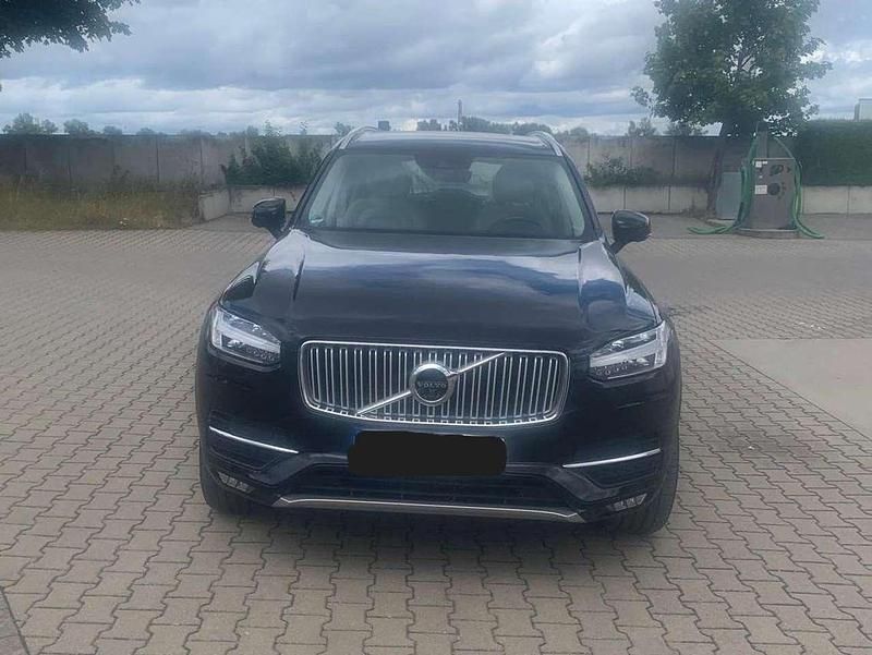Schwarz Gebraucht 2017 Volvo XC90 Inscription SUV | 32.000 € (Fairer Preis) - Bild 1/4