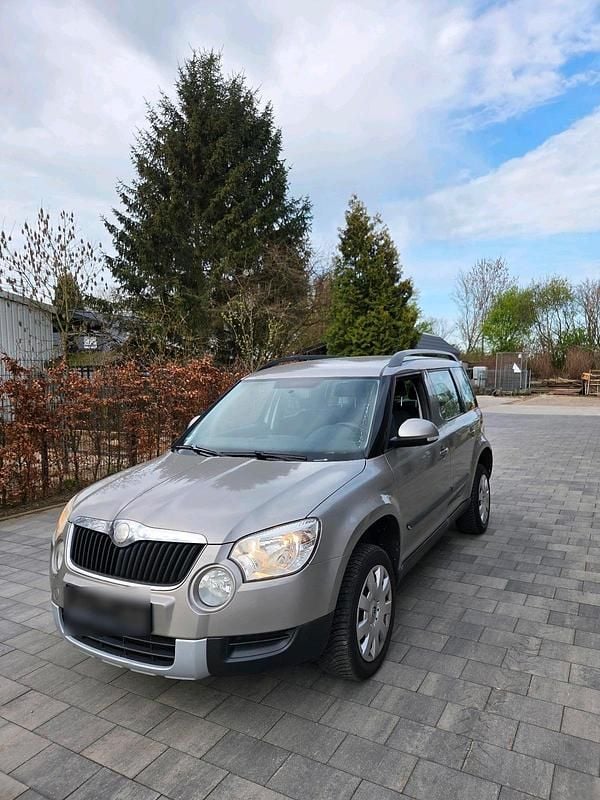 Gebraucht Skoda Yeti 105 PS (77 kW) 2010 Braun SUV