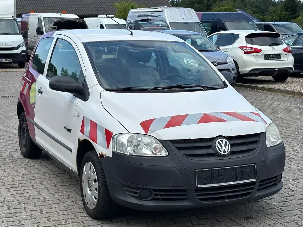 Gebraucht VW Fox Basis 69 PS (50 kW) 2006 Weiß Kleinwagen