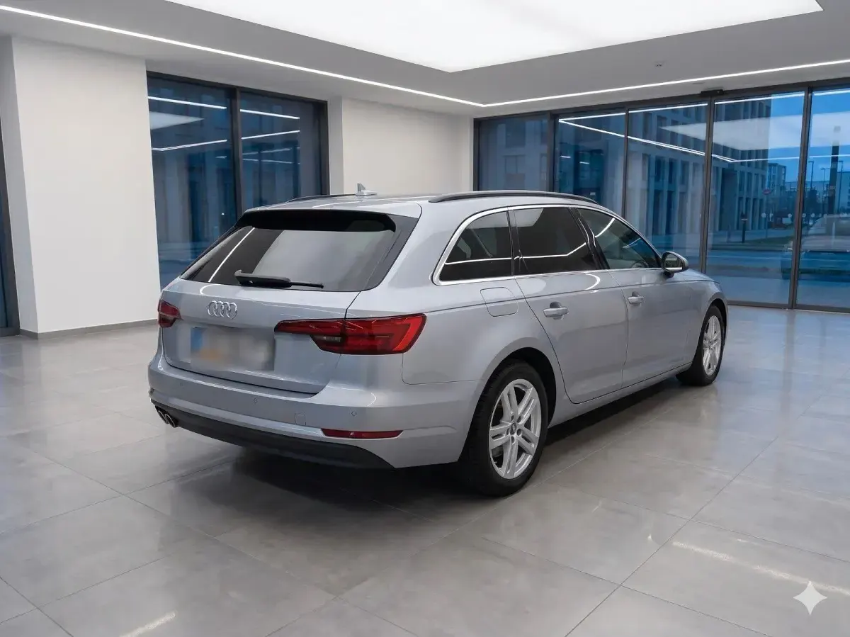 Używany Audi A4 Ambiente 218 KM (160 kW) 2018 Srebrny Kombi