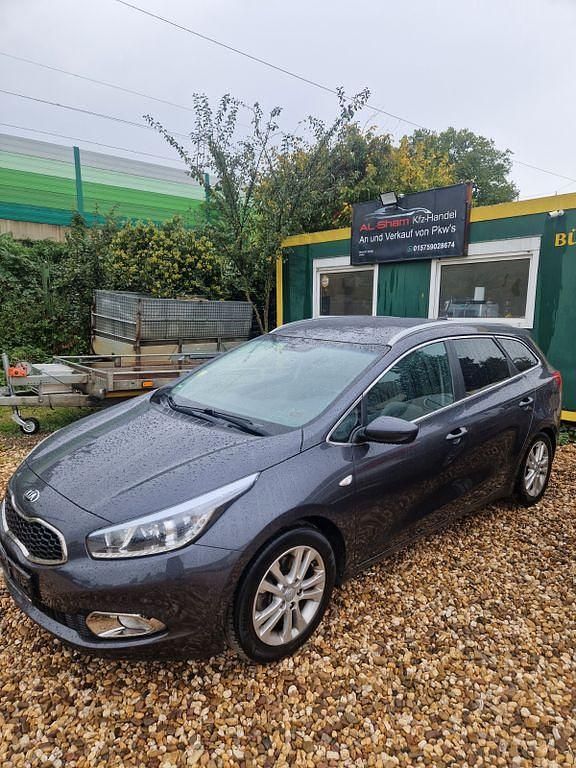 Gebraucht 2015 Kia Ceed Sportswagon DREAM-TEAM Edition Kombi | 7.950 € (Fairer Preis) - Bild 1/4