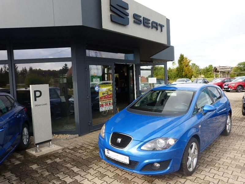 Blau Gebraucht 2010 Seat Leon Sport Limousine | 6.700 € (Fairer Preis) - Bild 1/4