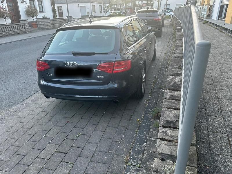 Usata Audi A4 170 CV (125 kW) 2012 Blu Station wagon