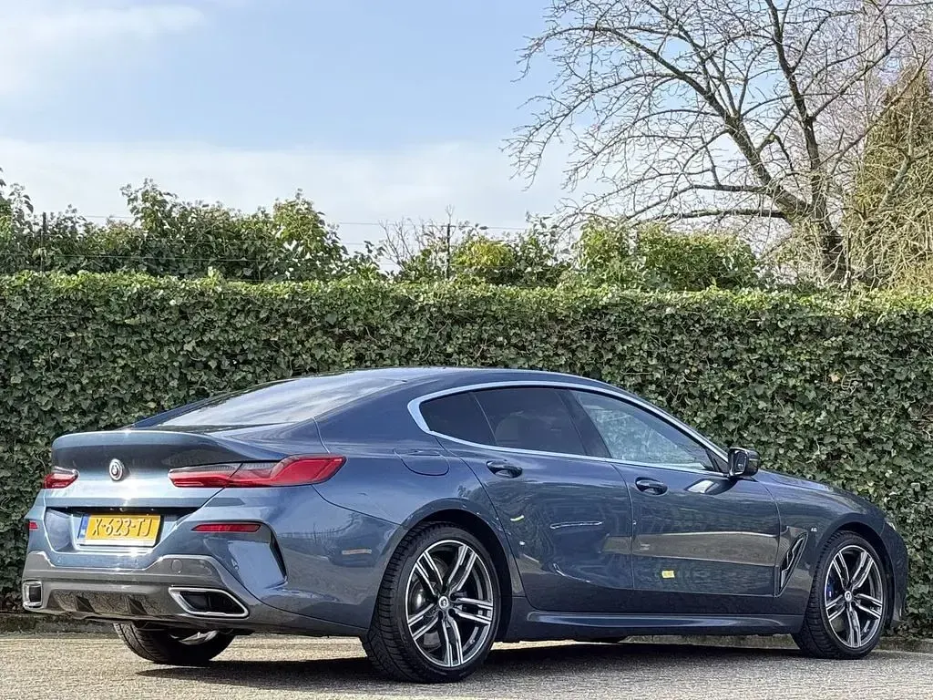 Używany BMW 840 334 KM (245 kW) 2023 Niebieski Coupe