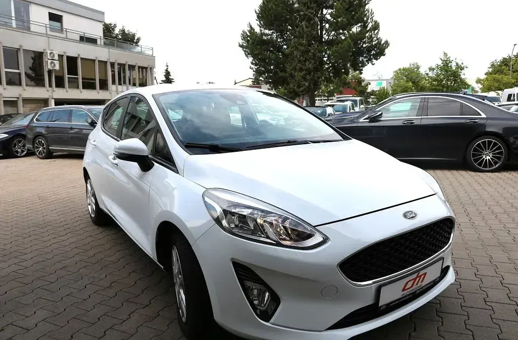 Gebraucht Ford Fiesta 101 PS (74 kW) 2019 Weiß Kleinwagen