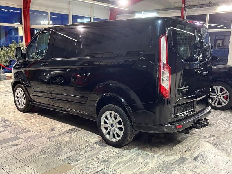 Second-hand Ford Transit Custom 155 CP (114 kW) 2013 Negru Monovolum