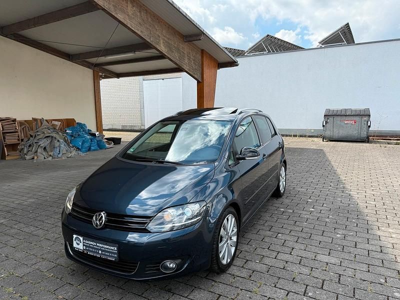 Blau Gebraucht 2011 VW Golf Plus Cross Style Van / Kleinbus | 5.990 € (Etwas zu teuer) - Bild 1/4
