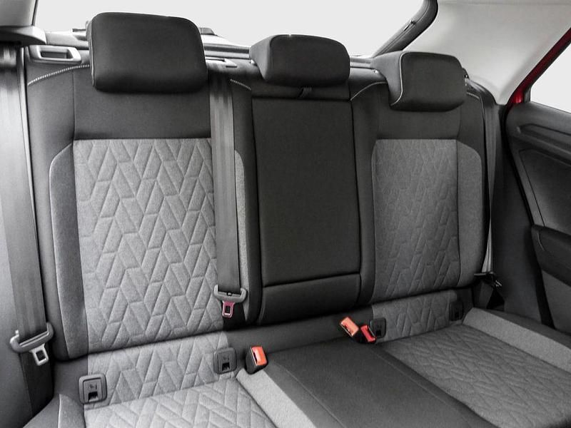 Gebraucht VW T-Roc Move 150 PS (110 kW) 2024 Rot SUV