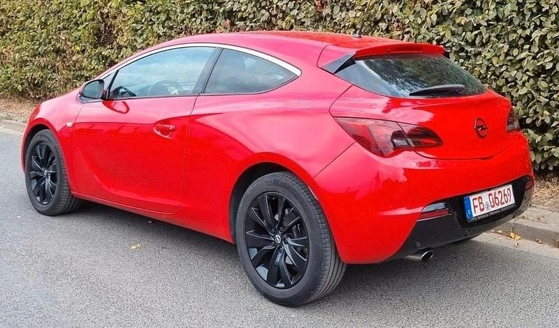 Gebraucht Opel Astra GTC S 170 PS (125 kW) 2014 Rot Limousine