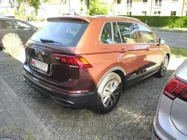 Gebraucht VW Tiguan Life 150 PS (110 kW) 2022 Braun SUV