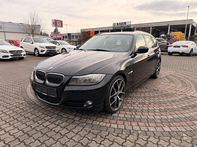 Gebraucht BMW 325 Sport Line 218 PS (160 kW) 2011 Schwarz Kombi