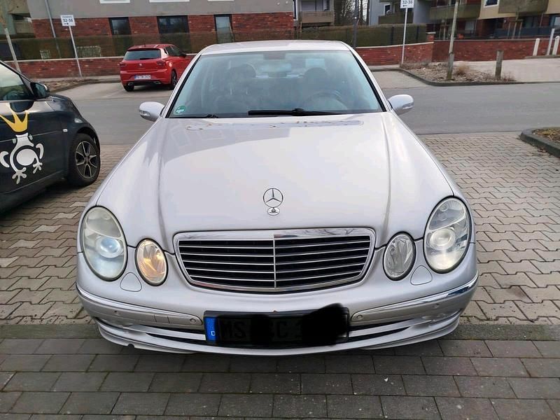 Gebraucht Mercedes E200 Avantgarde 163 PS (119 kW) 2004 Grau Limousine
