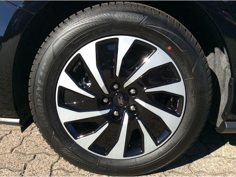 Neu Ford Focus Titanium 125 PS (91 kW) 2025 Schwarz Limousine