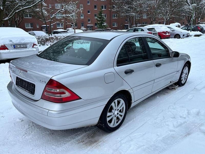 Gebraucht Mercedes C200 Classic 122 PS (89 kW) 2001 Silber Limousine