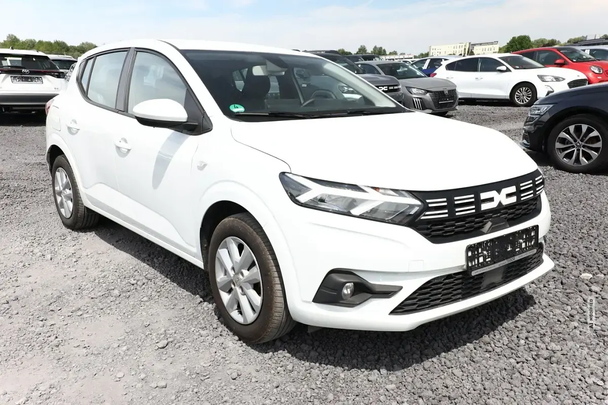 Gebraucht Dacia Sandero Expression 101 PS (74 kW) 2024 Weiß