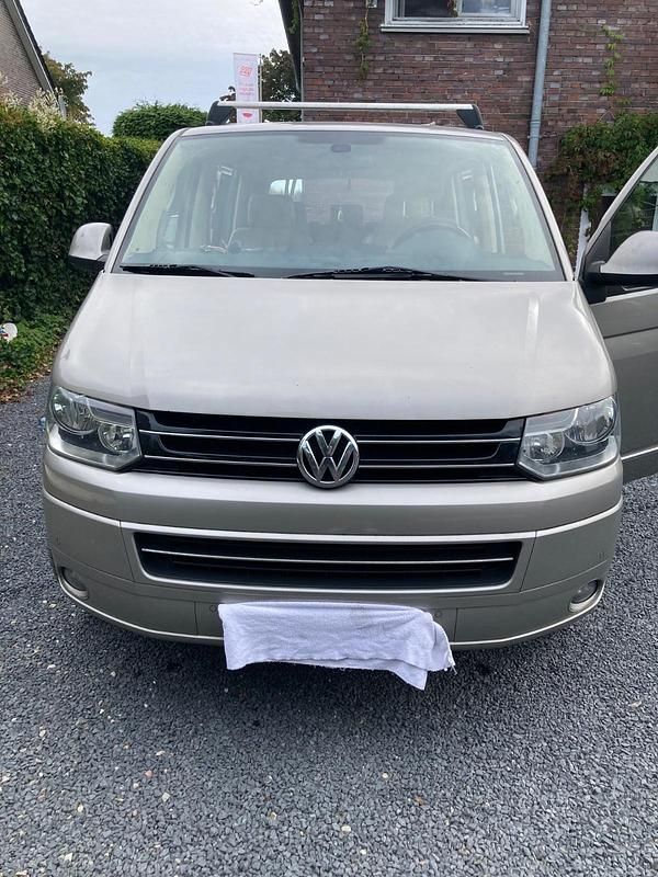 Andere farben Gebraucht 2011 VW T5 Highline Van | 13.550 € (Fairer Preis) - Bild 1/4