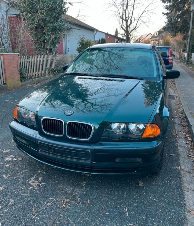 Grün Gebraucht 2000 BMW 316 Sport Line Limousine | 3.100 € (Fairer Preis) - Bild 1/4