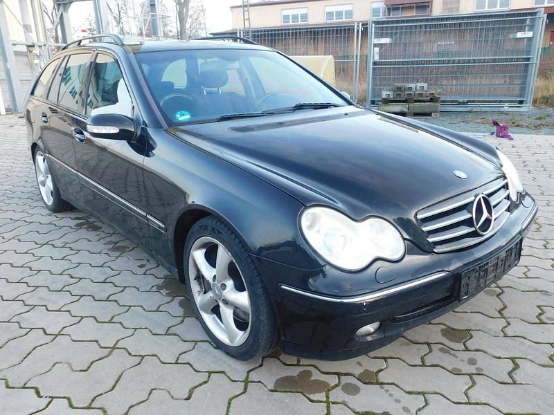 Schwarz Gebraucht 2003 Mercedes C200 Avantgarde Kombi | 1.270 € (Superpreis) - Bild 1/4
