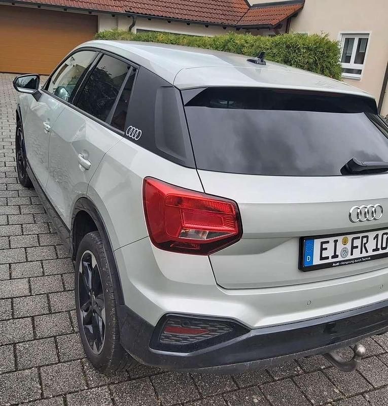 Gebraucht Audi Q2 Advanced 150 PS (110 kW) 2024 Grau SUV