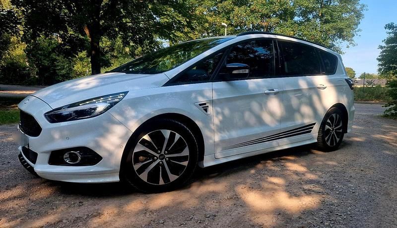 Weiß Gebraucht 2019 Ford S-MAX ST-Line Van / Kleinbus | 24.960 € (Fairer Preis) - Bild 1/4