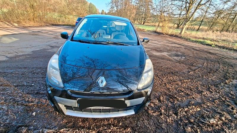 Gebraucht Renault Clio II 74 PS (54 kW) 2011 Schwarz Limousine