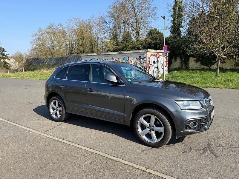 Gebraucht Audi Q5 S-Line 190 PS (139 kW) 2016 Grau SUV
