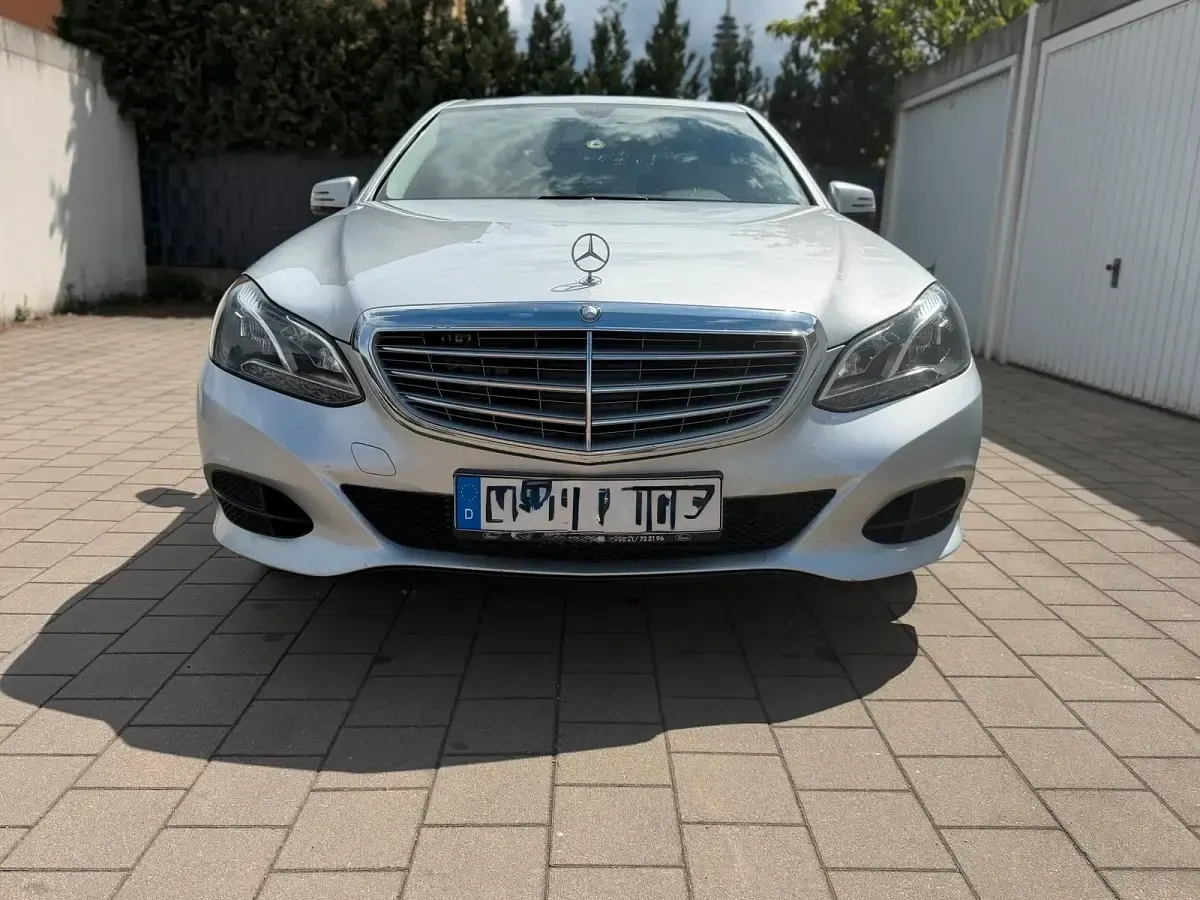 Gebraucht Mercedes E350 258 PS (189 kW) 2015 Silber Limousine