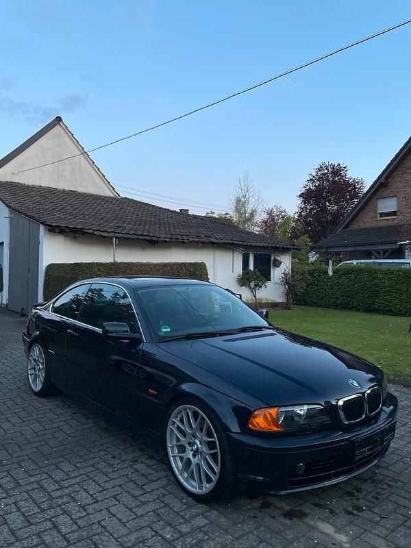 Second-hand BMW 325 2000 Coupe