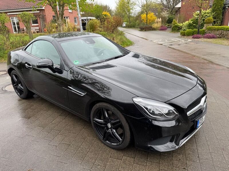 Schwarz Gebraucht 2020 Mercedes SLC200 Cabrio | 34.500 € (Fairer Preis) - Bild 1/4