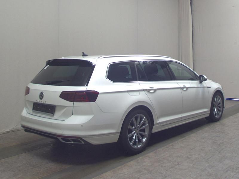 Gebraucht VW Passat R-line 190 PS (139 kW) 2021 Weiss Kombi