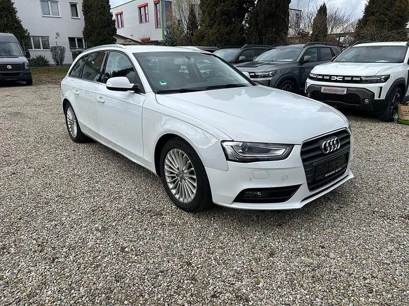 Gebraucht Audi A4 Attraction 143 PS (105 kW) 2013 Weiß Kombi