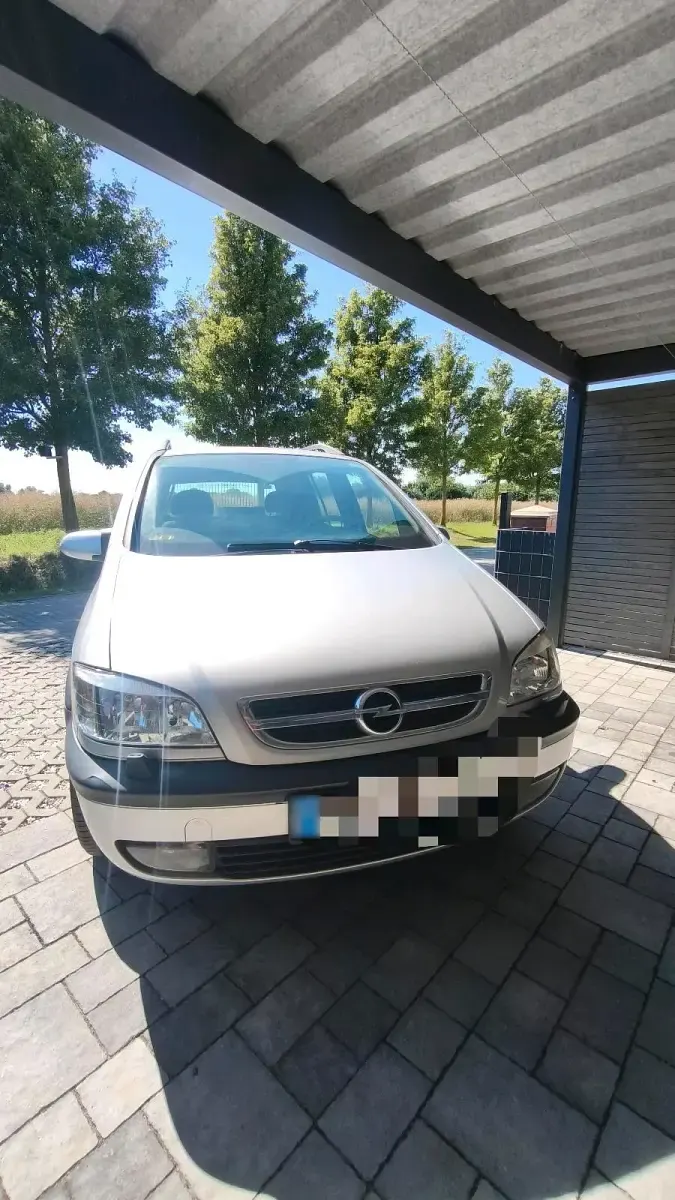 Gebraucht Opel Zafira 125 PS (91 kW) 2003 Silber Van / Kleinbus