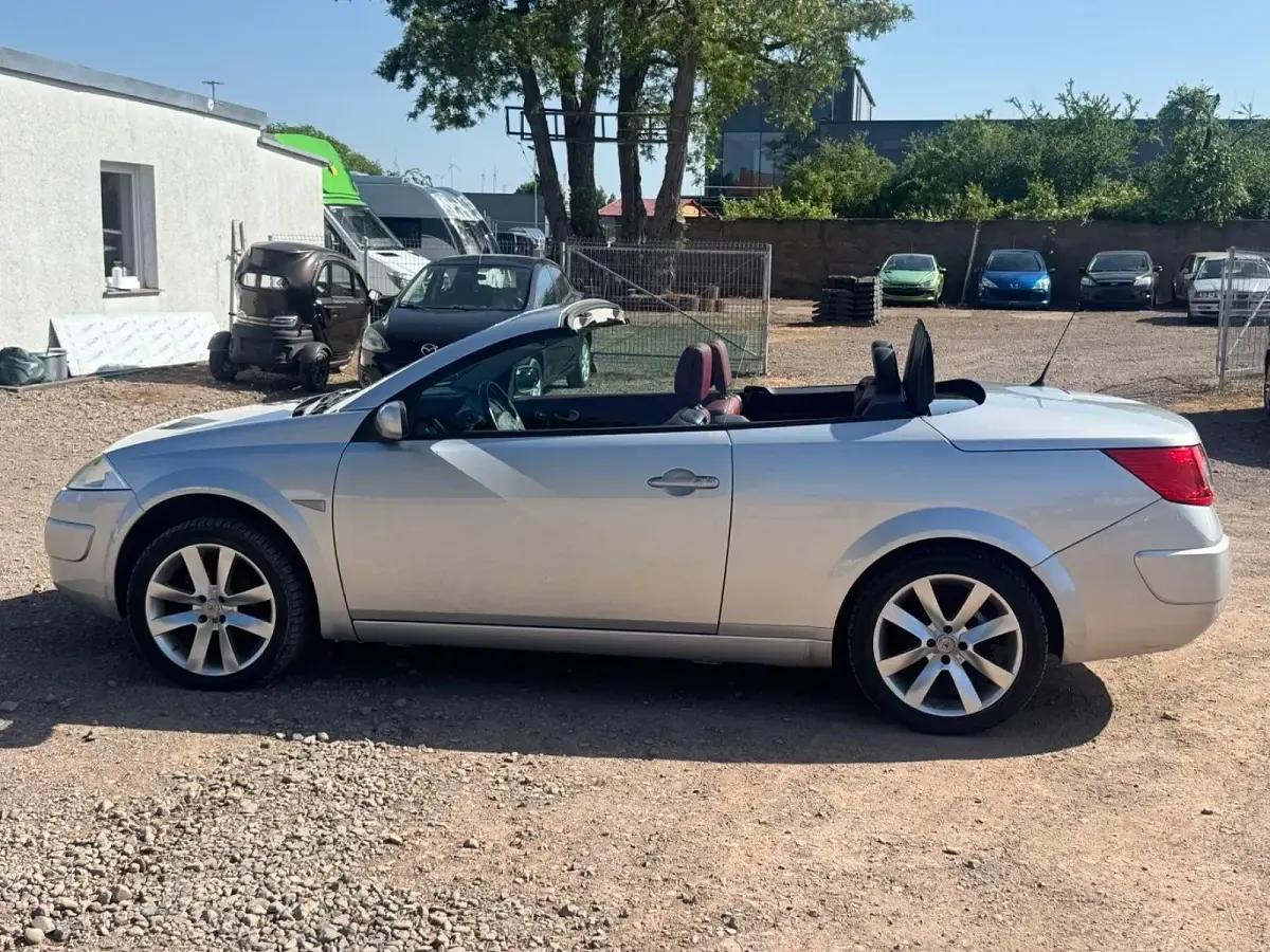 Gebraucht Renault Mégane Cabriolet Privilege 113 PS (83 kW) 2005 Silber Cabrio