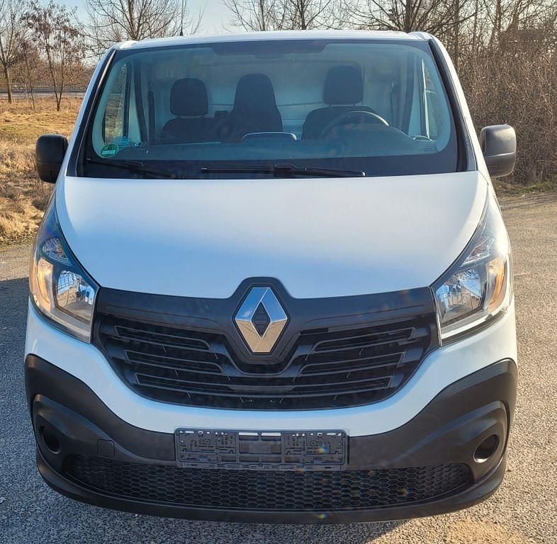 Gebraucht Renault Trafic Komfort 95 PS (69 kW) 2018 Weiß Van / Kleinbus