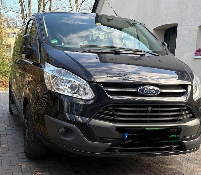 Gebraucht Ford Tourneo 155 PS (114 kW) 2016 Schwarz Van / Kleinbus